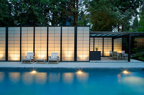 [modern-translucent-pool-house-design-1.jpg]