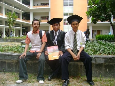 bergaya di kampus