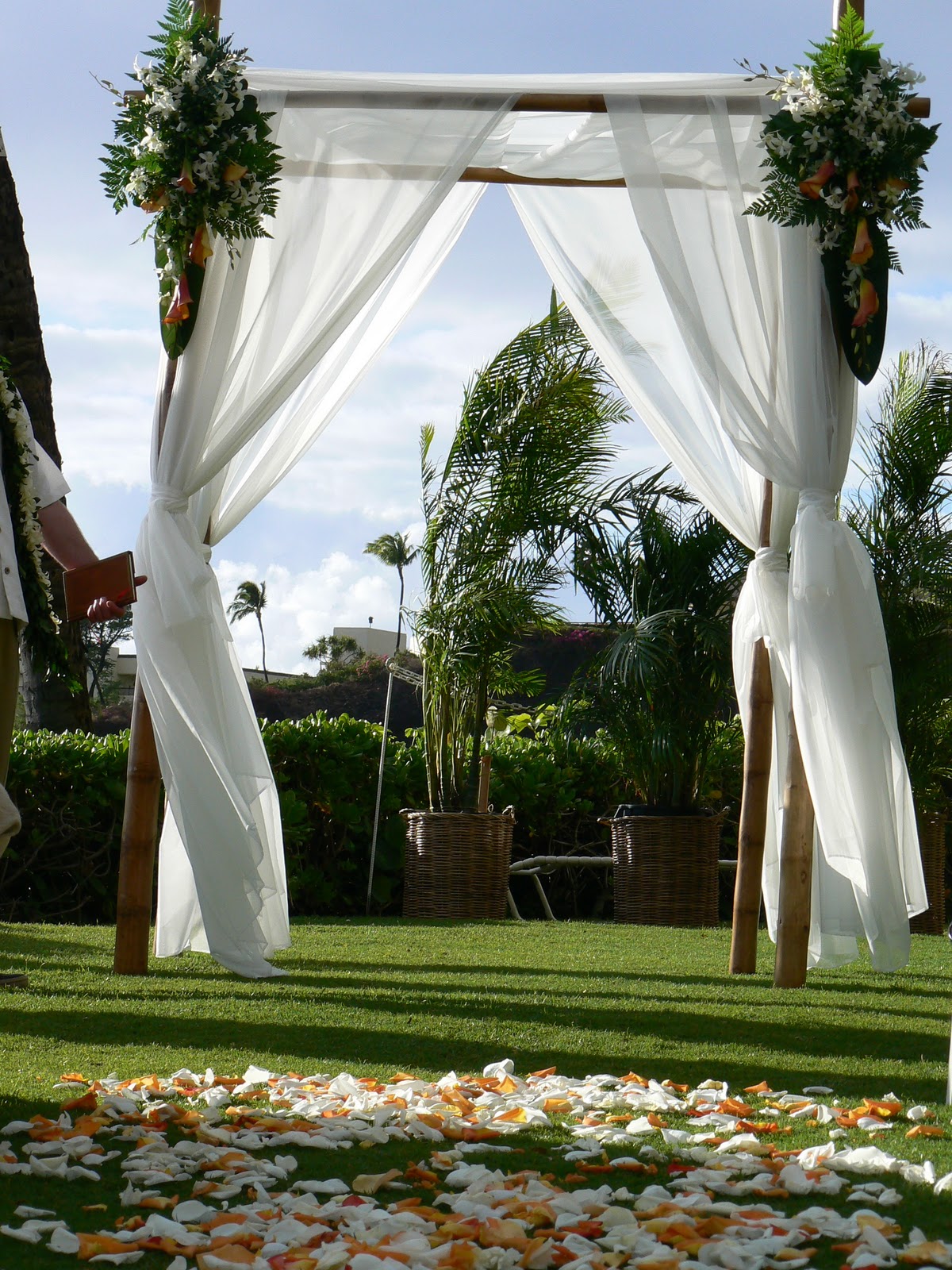 Ku O Lani Floral + Designs: Wedding Chuppa and Arch floral designs