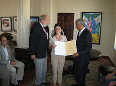 Entrega Diploma a Maria Inés Olarán Múgica de España residente en San Pablo, Brasil