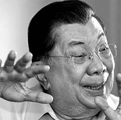 [Chavalit1.jpg]