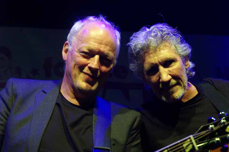 Pink Floyd My Life David Gilmour e Roger Waters juntos e felizes no palco!!!