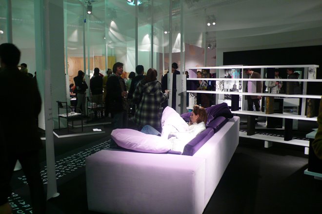 2008 CASE STUDY diseño de SOFA para la feria de  Milan. Exhibición en Superstudio Piu