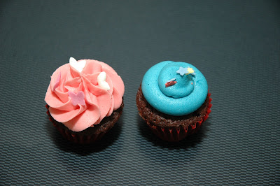 Bec's cupcake obsession: Prince & Princess cakes for a 3rd Birthday