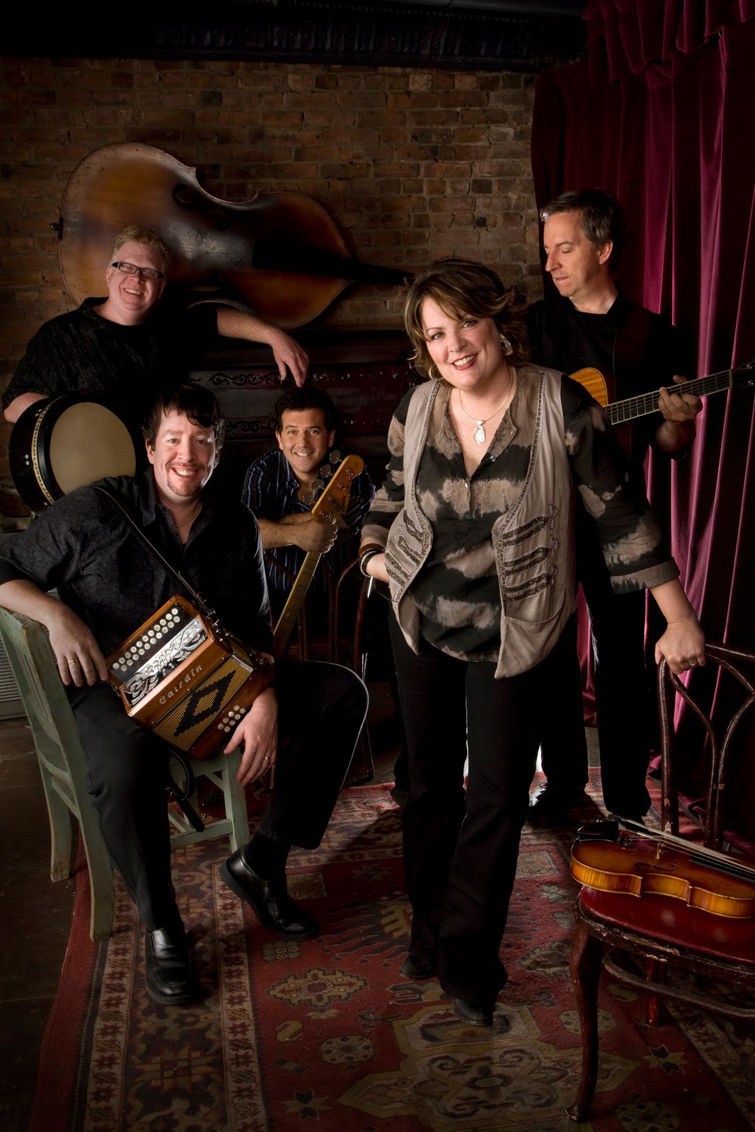 [Eileen+Ivers+Band+-c-LukeRatray.jpg]