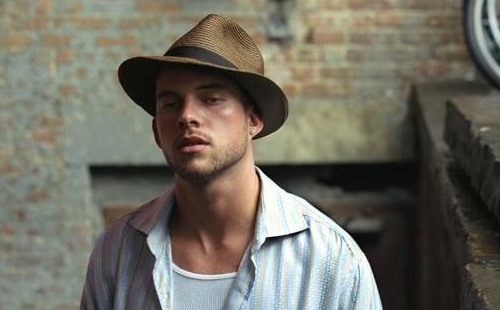 Collie Buddz :)