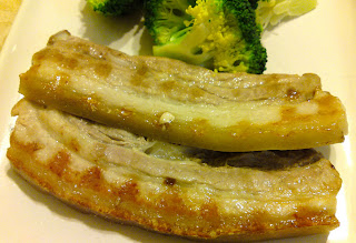 Pork spare ribs and broccoli