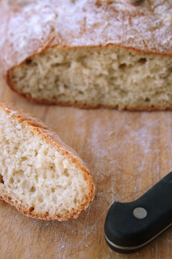 Najprostszy chleb pszenny (Farmhouse Loaf)