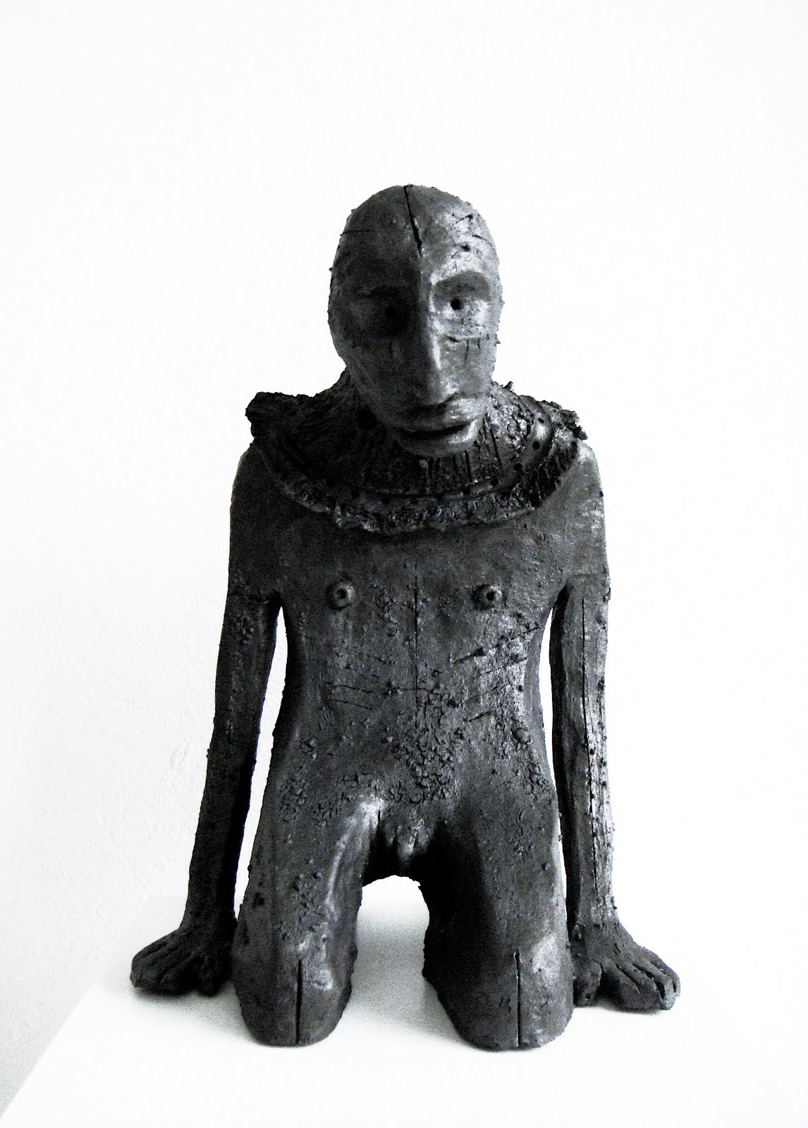 WOUTER HARVEY Harvey Bouterse ceramic sculpture. Beernem 2010