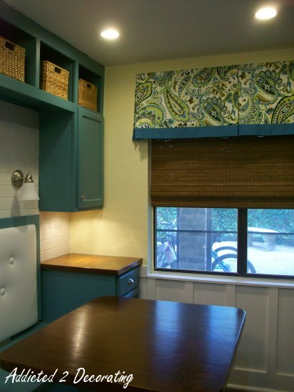 [eating+area+with+valance+2.jpg]