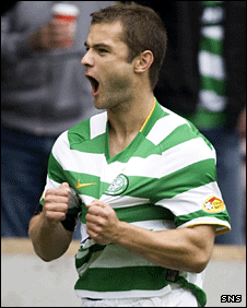 [_45014644_maloney-celeb282b.gif]