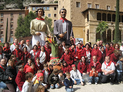 Pujada d'en Xenan, l'Elionor i la Ceba a Montserrat