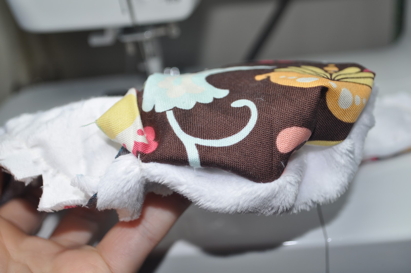Darning Diva Toddler Travel Pillow Tutorial