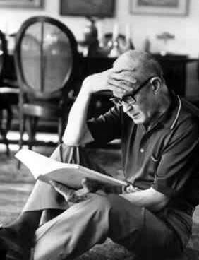 [carlos-drummond.jpg]