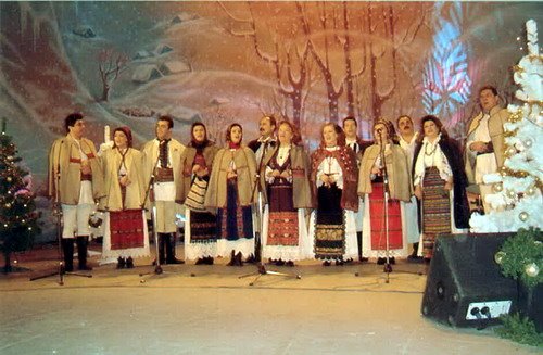 colindatori clujeni in Tezaur Folcloric 2004