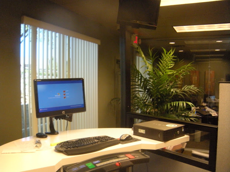 Yes even the treadmill desk stays!