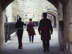 Entrance to the "Tower Of London" (Thursday 27-5-2010).The "Yeoman Warders(Beefeaters)" guards .