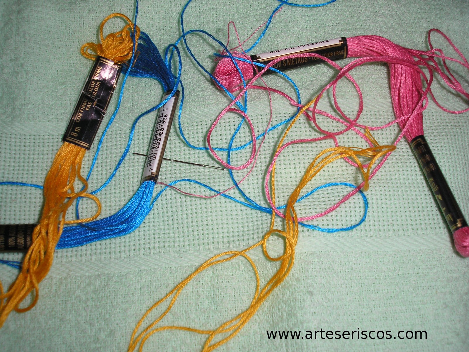 [TOALHA DE MÃO 15 (MATERIAIS).JPG]