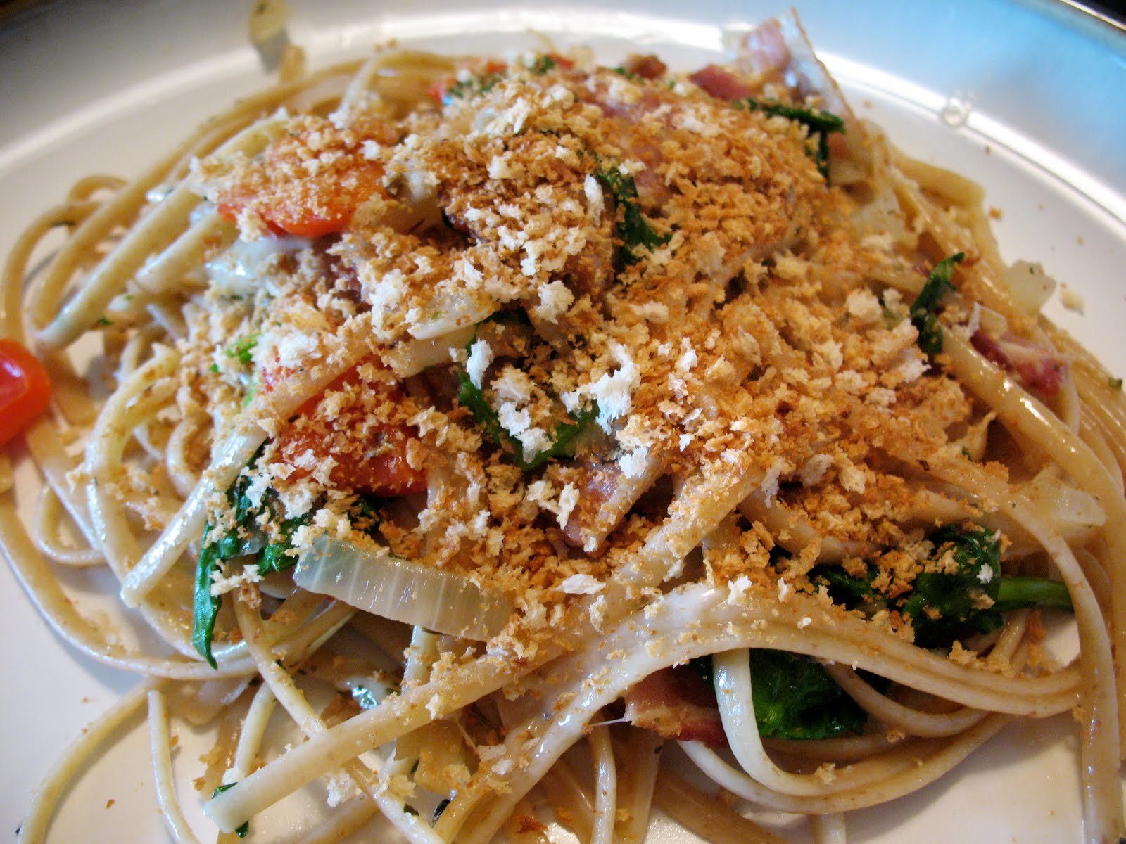 Linguine with Bacon, Spinach and Breadcrumbs
