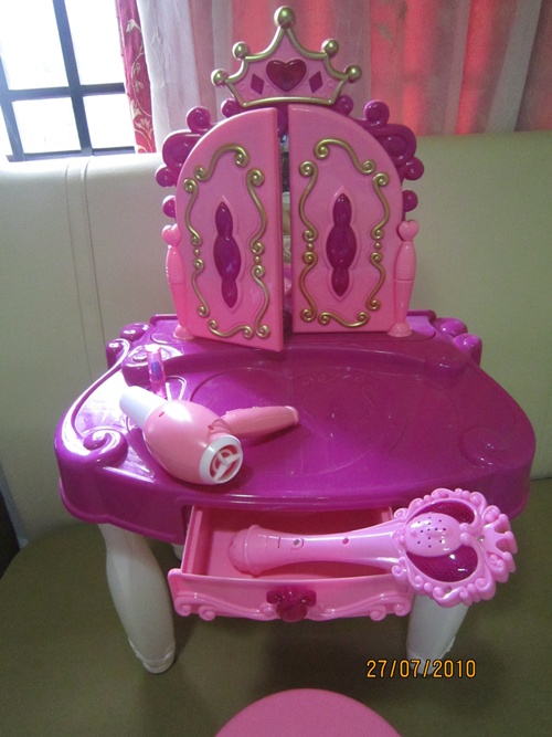 CHILD'S HEAVEN ONLINE STORE Disney Princess Light Up and Sound Vanity