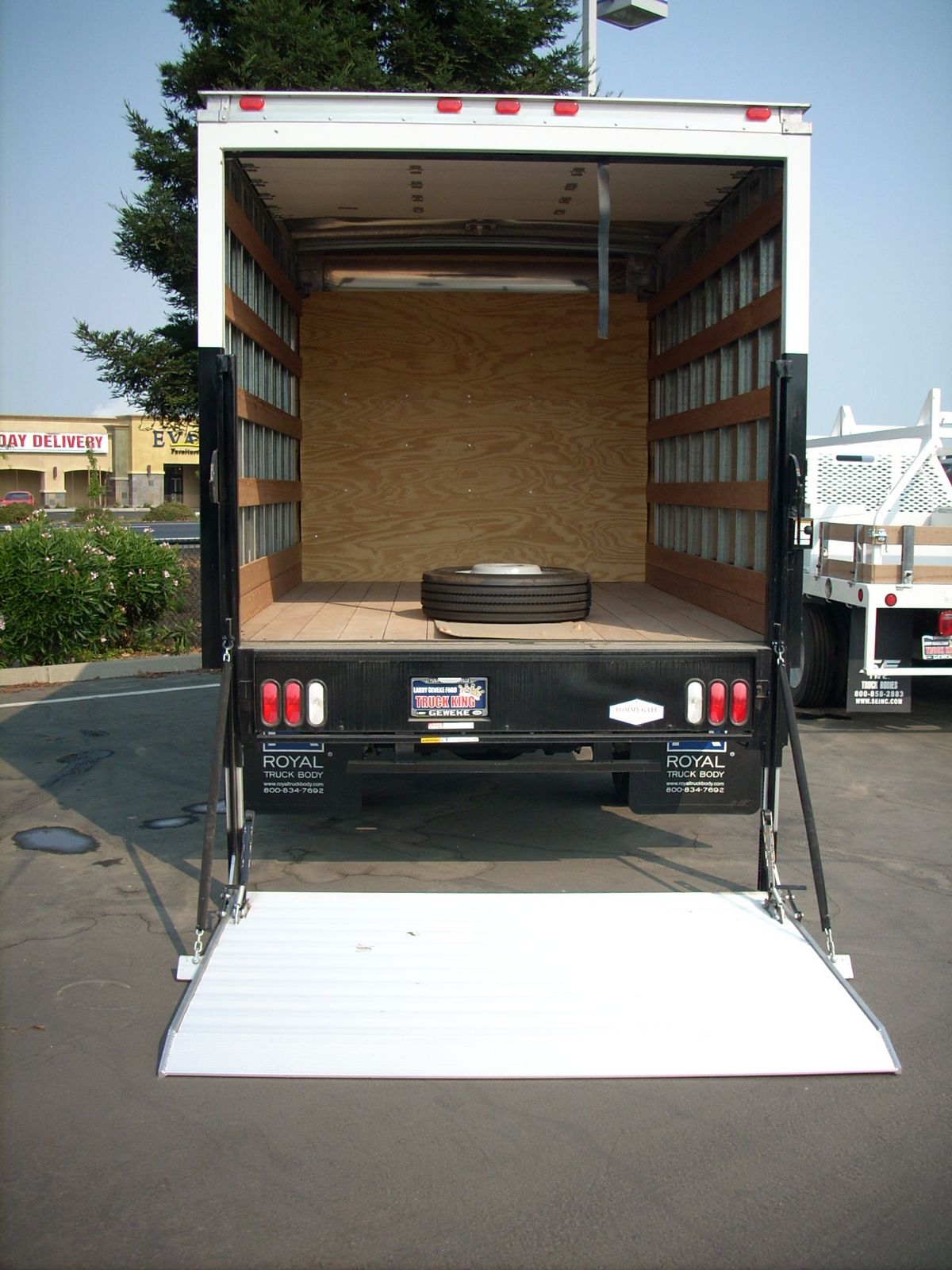 2008 Ford f550 payload #1