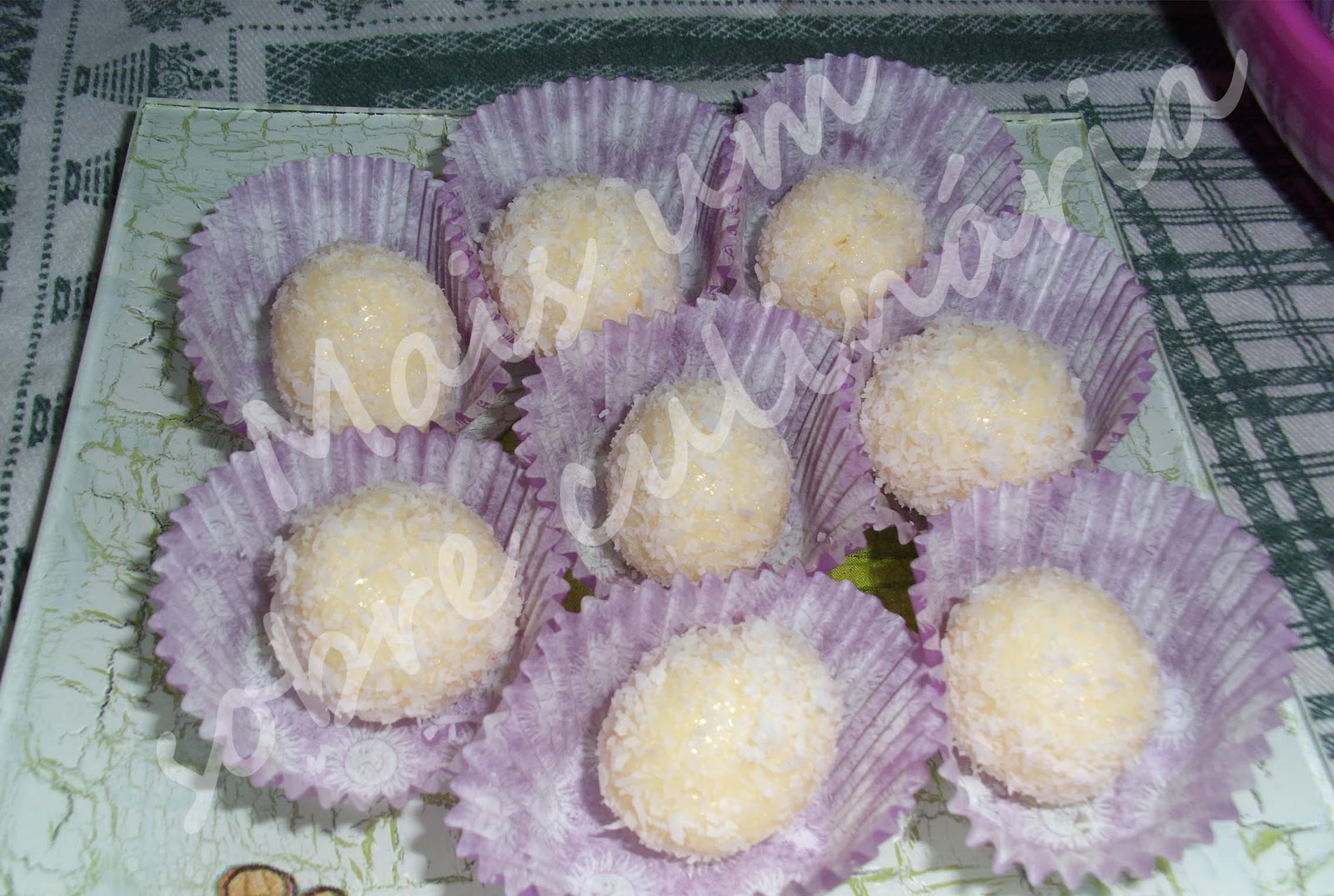 Mais um sobre culinaria: Beijinhos de coco