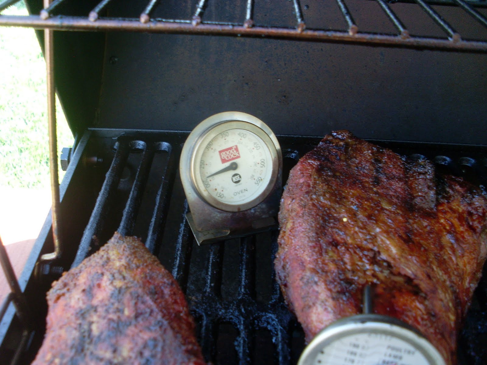 Meat Incorporated: Grill Review - Char Griller Super Pro