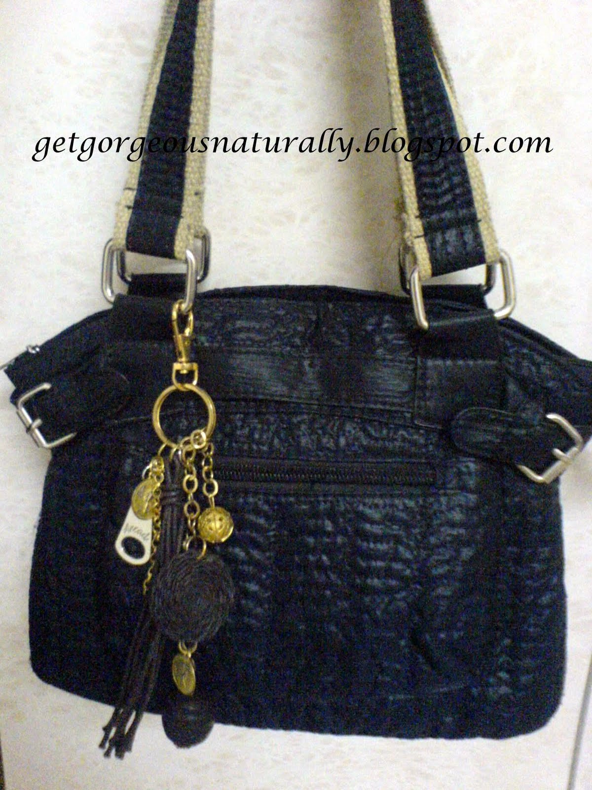 Get Naturally Essential things to carry in your purse/handbag