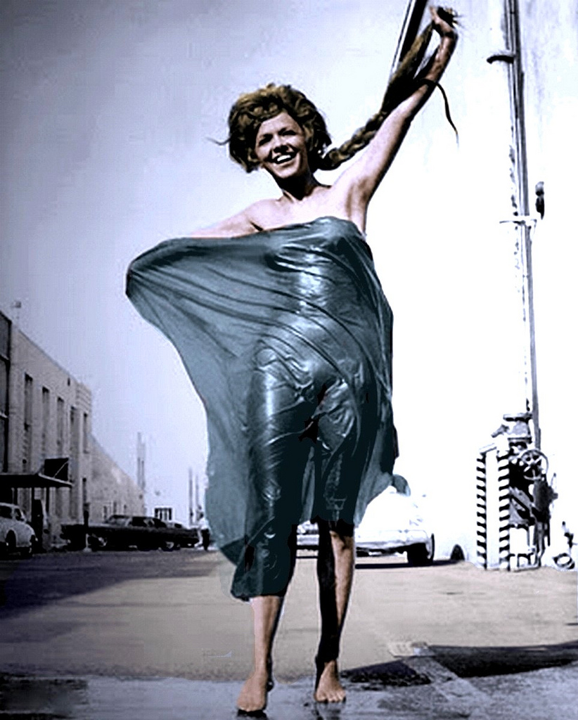 2019 year - Linda Evangelista CAN 2019 year