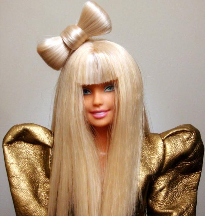 Куклы красивые волосы. Барби леди Гага. Прическа Барби. Причёски для кукол Барби. Кукла с длинными волосами.
