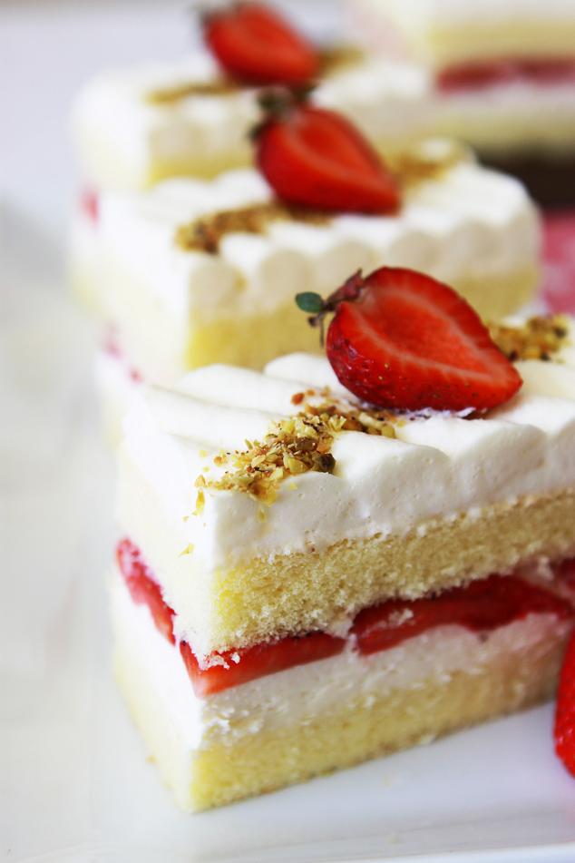 Strawberry Liqueur Cake Recipe Strawberry Liqueur Cake Recipe