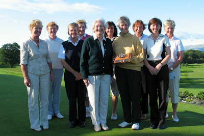 Toni Moffat presents the Prizes at the 2007 Scottish Seniors --- Click to enlarge
