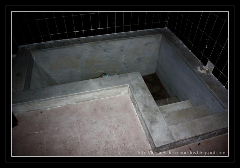 La Puerta De Las Aguas Ocultas