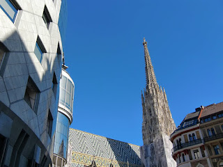 sunny Vienna 2 (onemorehandbag)