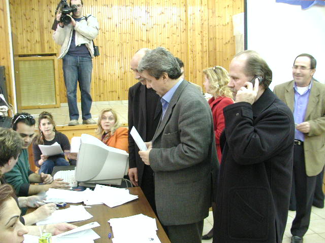 [mpirol+psifoforia+pasok.JPG]