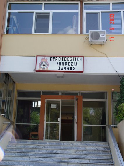 [pirosbestiki.JPG]