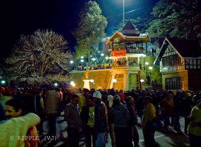Posted by Ripple (VJ) on PHOTO JOURNEY @ www.travellingcamera.com : Youngsters Celebrating on New Year Eve @ Shimla, Himachal Pradesh: New Year Eve is considered as special time for celebrations. In modern times New Year Eve is celebrated with parties and social gatherings spanning the transition of the year at midnight. Here are few Photogrpahs of such gatherings on Ridge in Shimla....:ripple, Vijay Kumar Sharma, ripple4photography, Frozen Moments, photographs, Photography, ripple (VJ), VJ, Ripple (VJ) Photography, Capture Present for Future, Freeze Present for Future, ripple (VJ) Photographs , VJ Photographs, Ripple (VJ) Photography : People on Ridge, Shimla to celebrate New Year... After 11:50PM its very difficult to find a space to stand on Ridge... coz everyone comes on the top of Ridge to enjoy fireworks in Shimla...