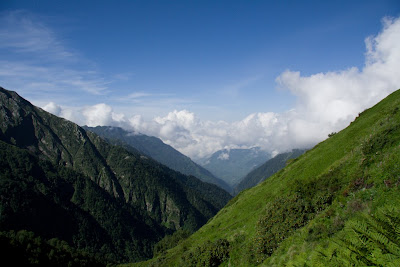 Posted by Ripple (VJ) : A view of Valley of Flowers @ Shrikhand Mahadev