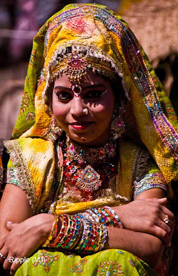 Posted by Ripple (VJ) : Faces of India @ Surajkund Fair :Bridal Getup (I assume) 