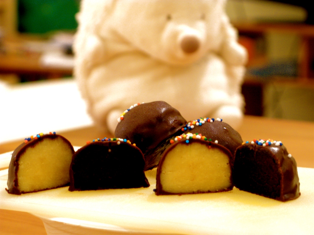 Baked in Dubai: Cruffles... Chocolate covered bite size cakes!
