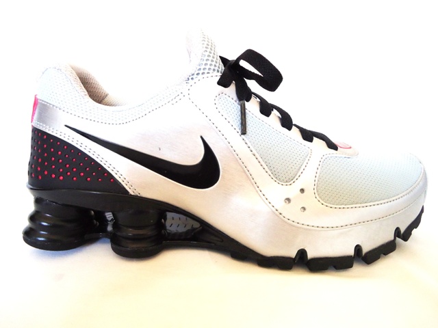 2010 nike shox