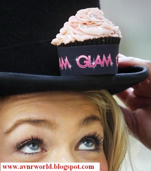 AVNRWORLD World’s Most Expensive Cupcake Worth 100,000 Pounds
