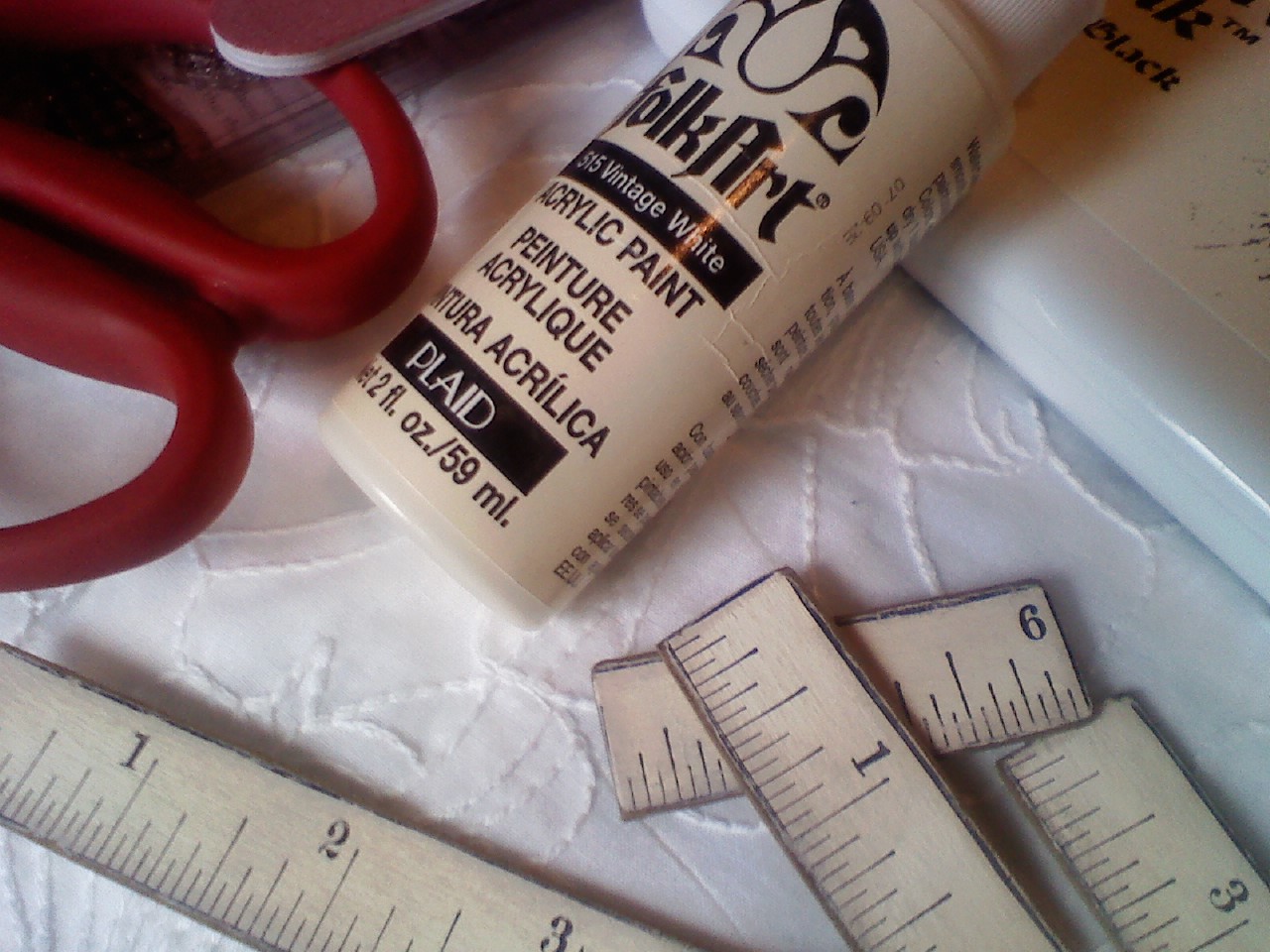 A faux ruler tutorial…and a crackle effect! – The Jule Box Studios