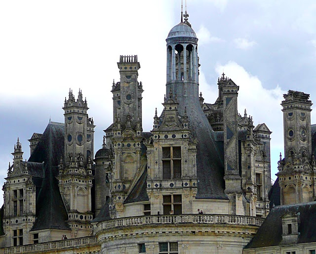 Living the life in SaintAignan Second Chambord wedding