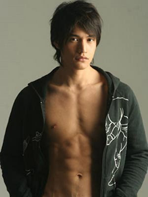 Bi Out Loud HUNKS: Victor Basa