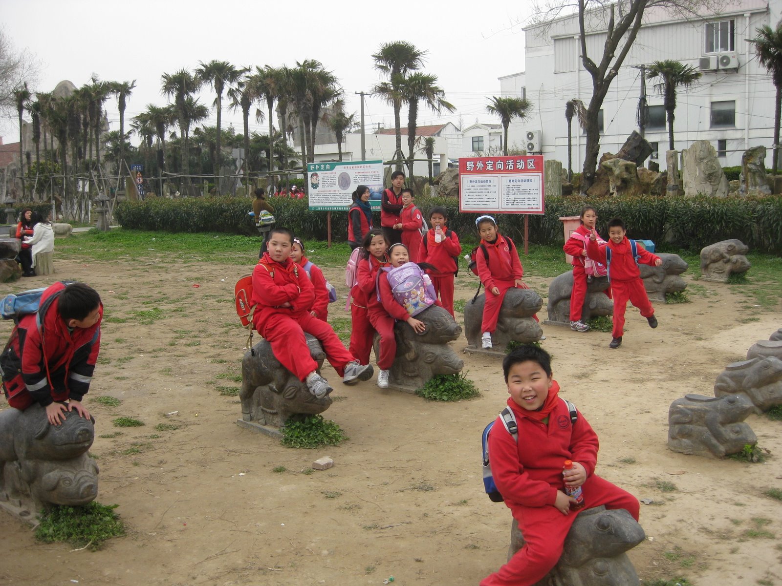 [照片+671.jpg]