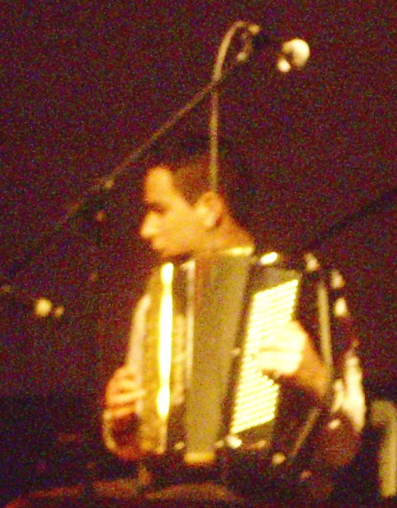 [Acordeonista+MAR+2010+077.jpg]