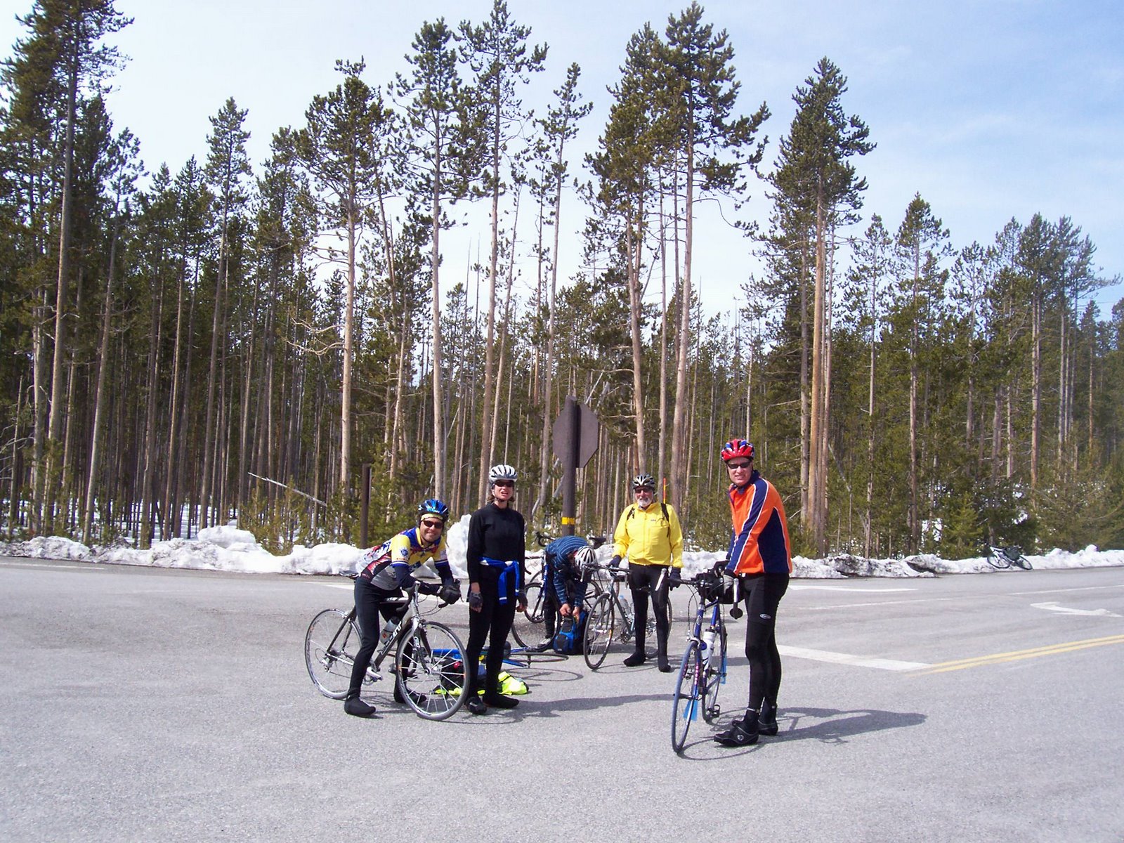 [Yellowstone+Ride-April+11+2009+004.JPG]