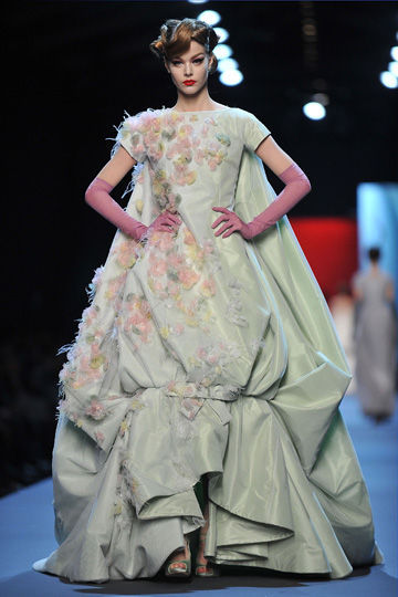 GANDA: Christian Dior Haute Couture Spring Summer 2011