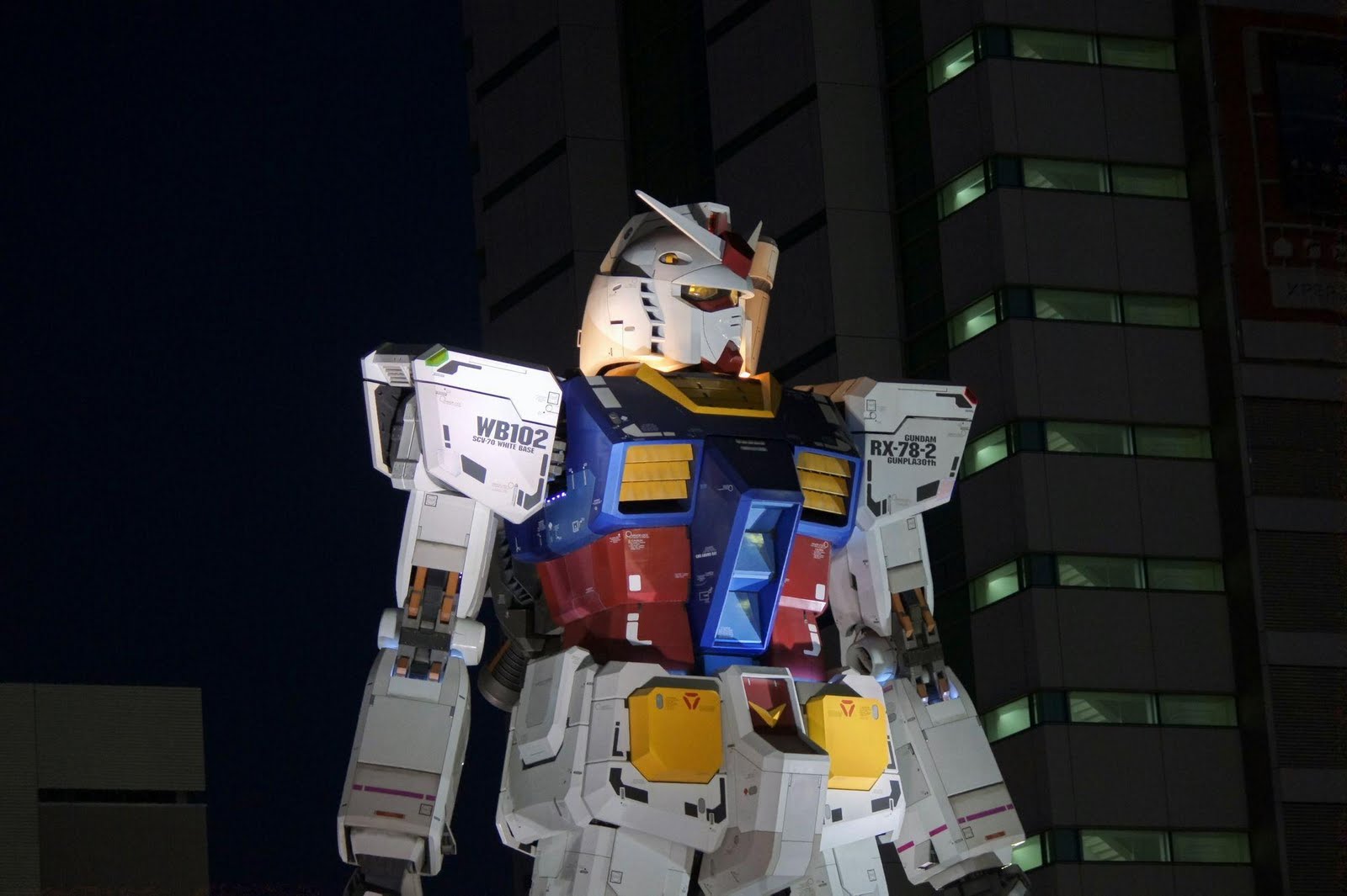 rx 78 statue